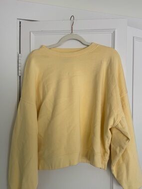 GAP VintageSoft Pale Yellow Crewneck Sweater